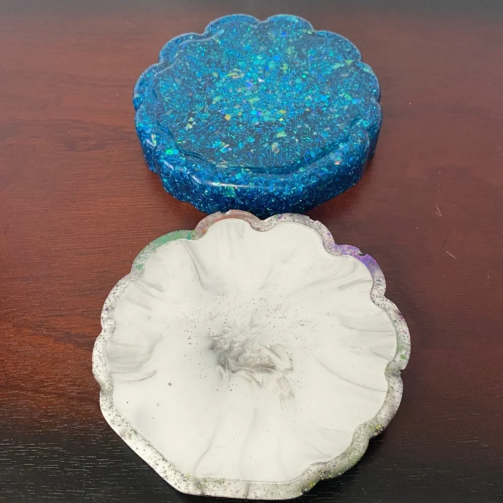 Shell Jewelry / Storage Box - Picture 6 of 9